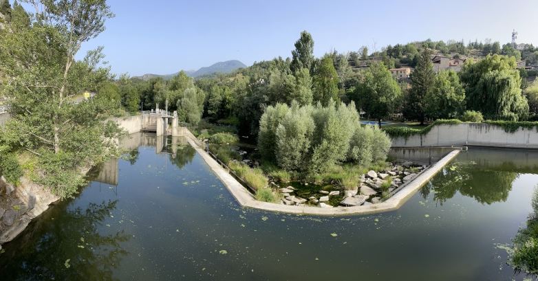 Suministro de una barrera sónica para peces ALNUS-BSP en la central hidroeléctrica de Cabistrol-1 (río Segre, Lleida)